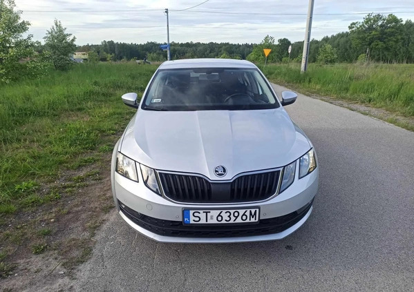 Skoda Octavia cena 55900 przebieg: 139000, rok produkcji 2018 z Zgierz małe 211